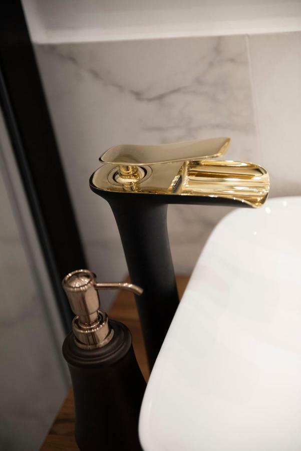 Luxury Apartment by Hi5 - Kálmán Imre Suite Budapest Esterno foto